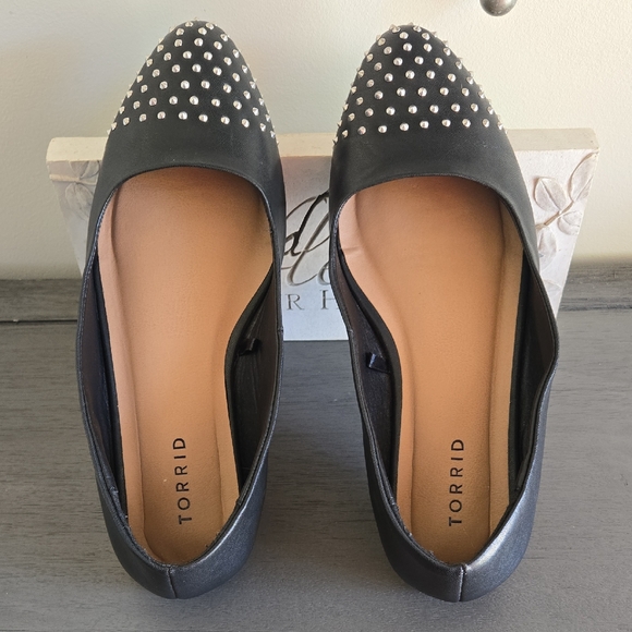 Torrid Slip On Studded Flats Sz 8.5ww - Picture 1 of 9